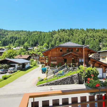 Cozy, 4-bedroom With Stunning Mountain Views In The Rhone-al Apartamento *