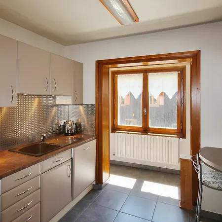 Cozy, 4-bedroom With Stunning Mountain Views In The Rhone-al
