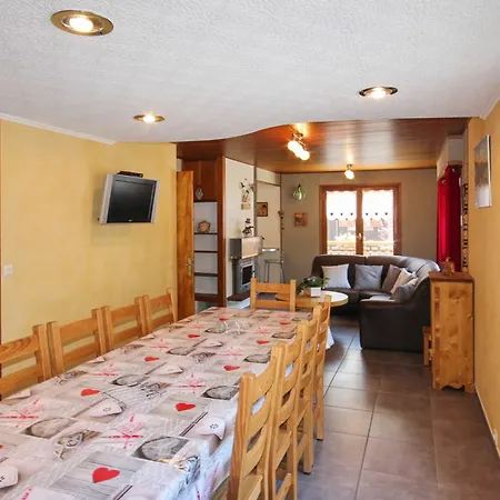 Cozy, 4-bedroom With Stunning Mountain Views In The Rhone-al Apartment *