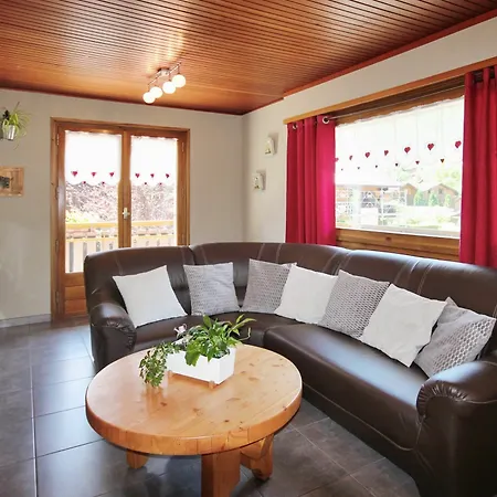 Apartment Cozy, 4-bedroom With Stunning Mountain Views In The Rhone-al *
