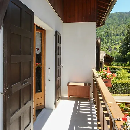 Cozy, 4-bedroom With Stunning Mountain Views In The Rhone-al Morzine