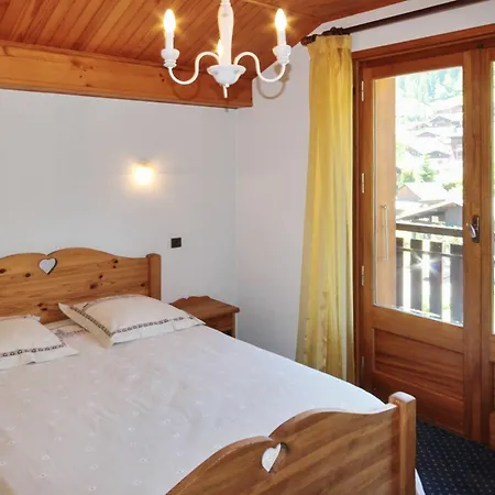 Cozy, 4-bedroom With Stunning Mountain Views In The Rhone-al Apartment